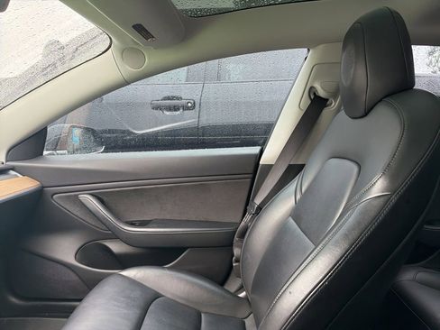 Used 2019 Tesla Model 3 Standard Range Plus RWD image 12