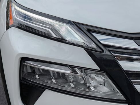 New 2026 Nissan Rogue Platinum image 10