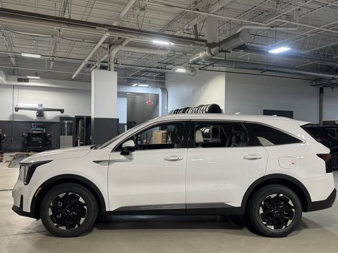 New 2026 Kia Sorento S FWD image 34