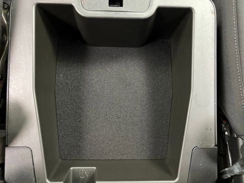 Used 2023 Chevrolet Silverado 1500 LT image 36