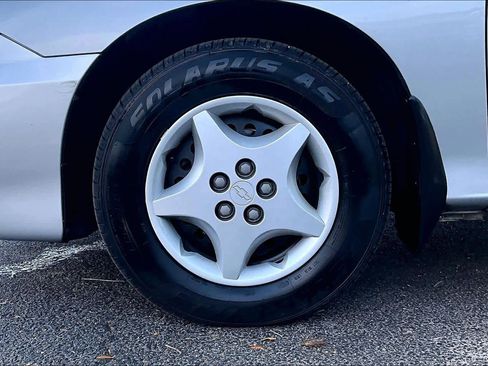 Used 2004 Chevrolet Cavalier Sedan w/ Preferred Equipment Group FWD image 10