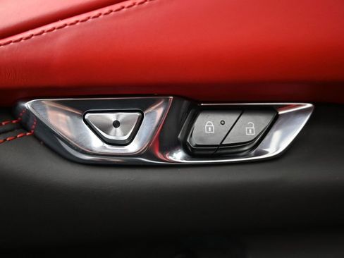Used 2022 Chevrolet Corvette Stingray Premium Conv w/ Z51 Performance Package RWD image 14