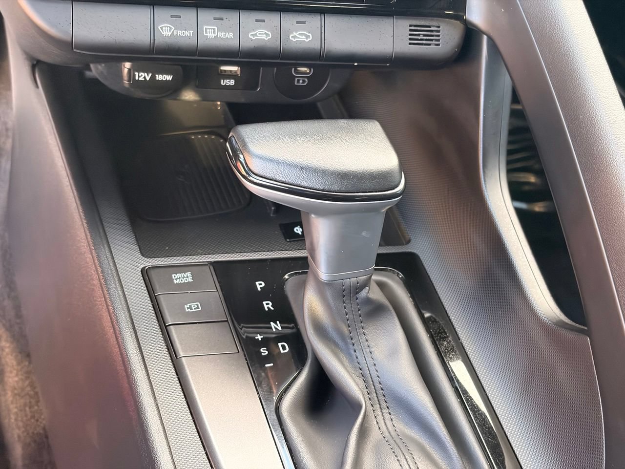 Used 2025 Hyundai Elantra Sport FWD image 25