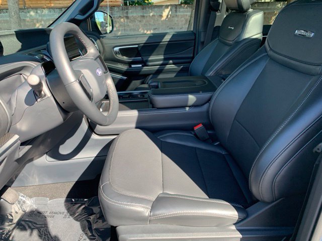 Certified 2027 Ford Expedition Platinum w/ Stealth Appearance Package AWD/4WD image 17