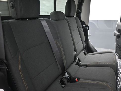 New 2025 Jeep Gladiator Sport image 27