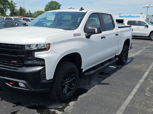 Used 2019 Chevrolet Silverado 1500 LT Trail Boss AWD/4WD image 16