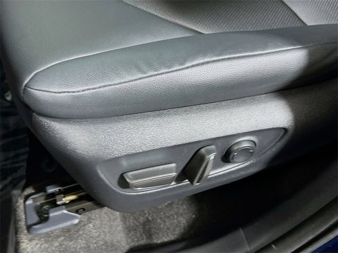 Certified 2024 Toyota Grand Highlander XLE image 18