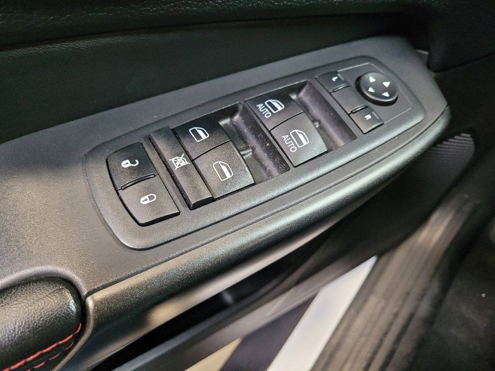 Used 2021 Jeep Cherokee Trailhawk AWD/4WD image 27