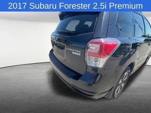 Used 2017 Subaru Forester Limited AWD/4WD image 9