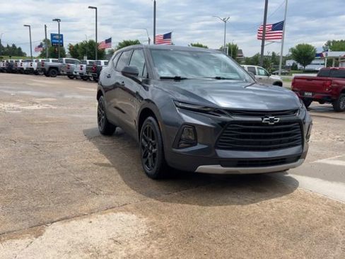 Used 2022 Chevrolet Blazer LT w/ LPO, Black Grille Bar Package FWD image 3