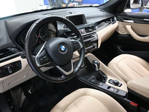 Used 2017 BMW X1 xDrive28i image 8