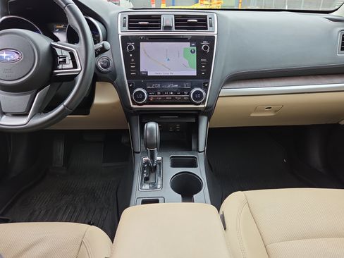 Used 2018 Subaru Outback 3.6R Limited AWD/4WD image 23