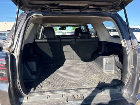 Used 2020 Toyota 4Runner 4WD image 14