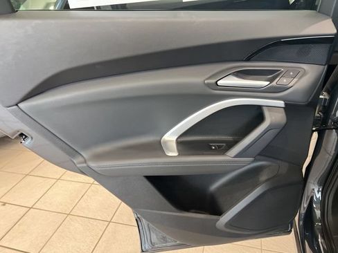 Used 2025 Audi Q5 Premium w/ Convenience Package AWD/4WD image 14