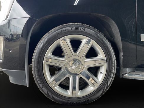 Used 2020 Cadillac Escalade Luxury image 19