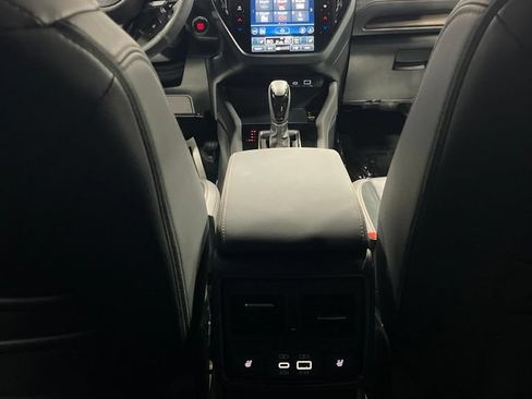 Certified 2025 Subaru Forester Touring AWD/4WD image 35