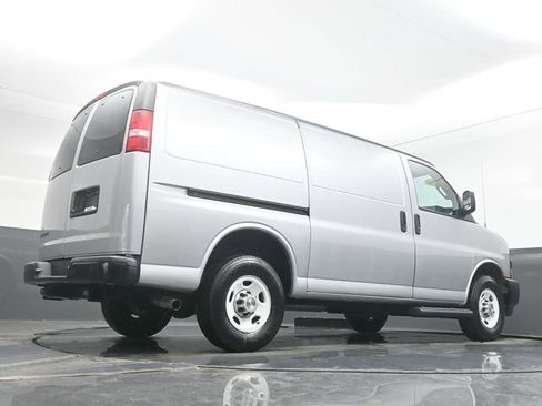 Used 2024 Chevrolet Express 3500 image 29