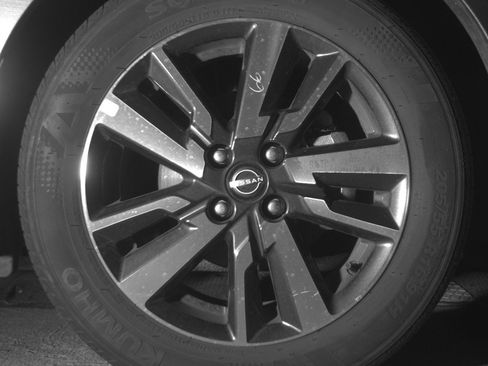 Used 2025 Nissan Versa SV FWD image 13