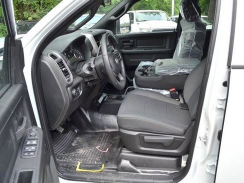 New 2024 RAM 3500 Tradesman w/ Chrome Appearance Group image 15