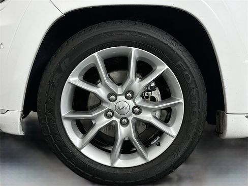 Used 2015 Jeep Grand Cherokee Summit w/ Platinum Series Group image 33