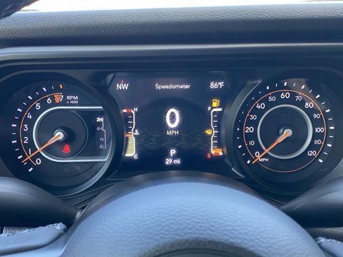 New 2025 Jeep Gladiator Sport image 24