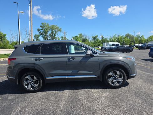 Used 2022 Hyundai Santa Fe SEL w/ Convenience + Premium Package AWD/4WD image 2