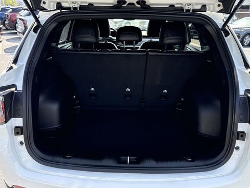 Used 2024 Jeep Compass Latitude image 19