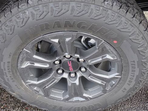 New 2025 GMC Canyon Elevation w/ Convenience Package image 6