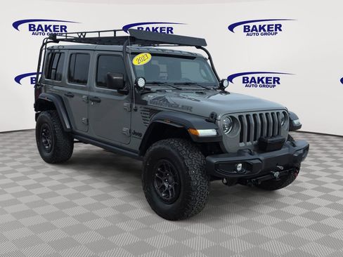 Used 2023 Jeep Wrangler Unlimited Sport AWD/4WD image 3