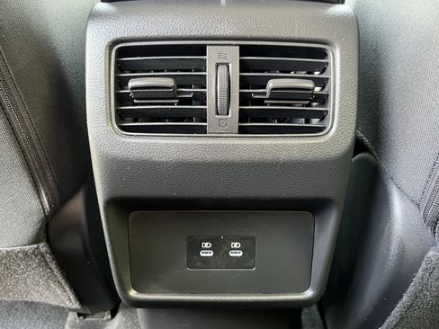 Used 2024 Nissan Rogue SV AWD/4WD image 30