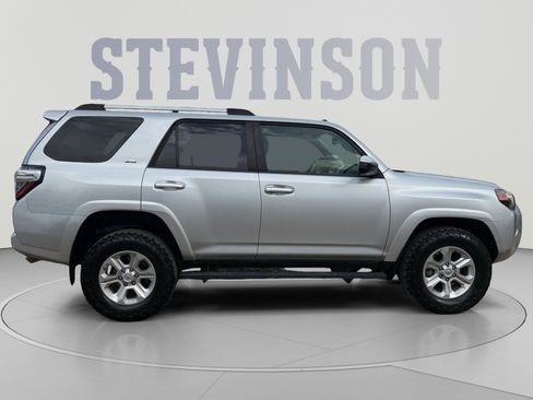 Used 2021 Toyota 4Runner SR5 AWD/4WD image 6