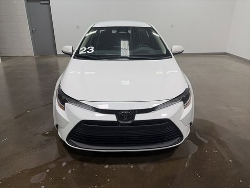 Used 2023 Toyota Corolla LE image 8