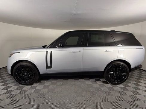 New 2025 Land Rover Range Rover SE image 4