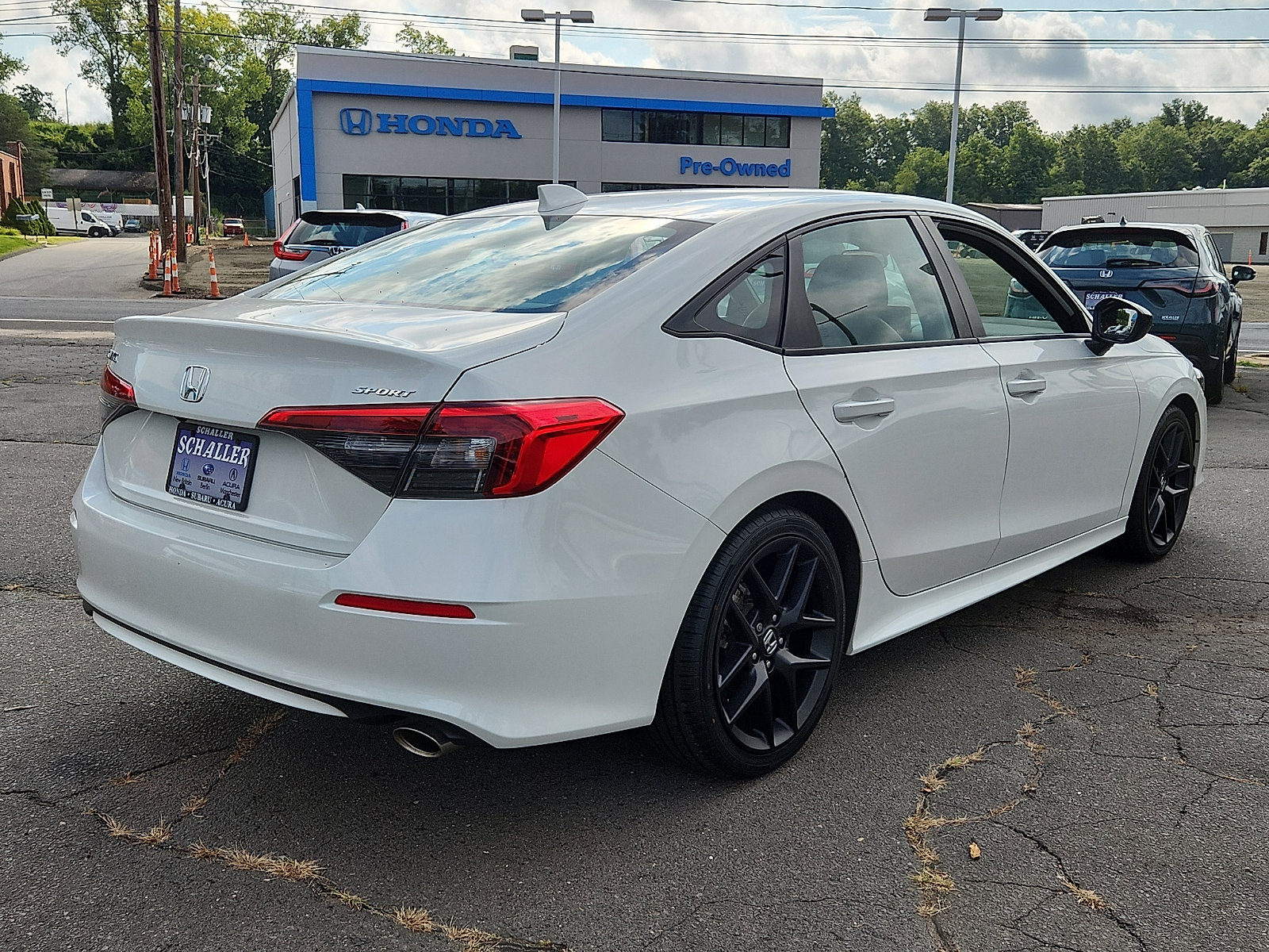 Used 2023 Honda Civic Sport image 4