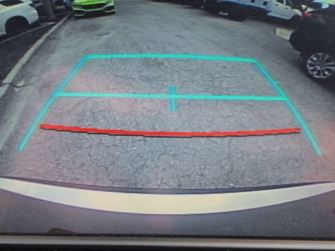 Used 2018 Toyota Highlander Plus FWD image 21