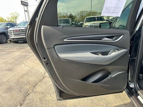 Used 2022 Buick Enclave Premium AWD/4WD image 20
