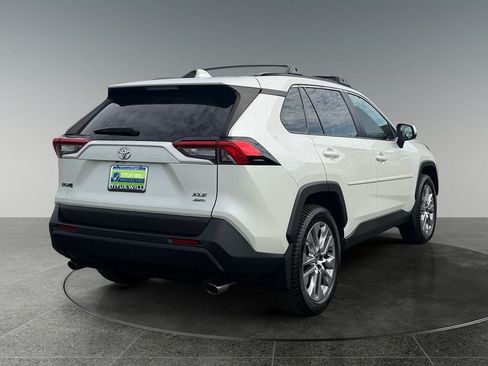 Used 2021 Toyota RAV4 XLE Premium AWD/4WD image 9