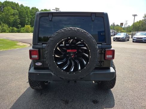 Used 2019 Jeep Wrangler Sport w/ Quick Order Package 23S AWD/4WD image 25