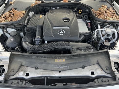 Certified 2019 Mercedes-Benz E 300 4MATIC image 36