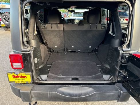 Used 2018 Jeep Wrangler Unlimited Sport S AWD/4WD image 12