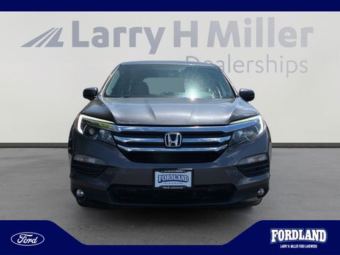 Used 2017 Honda Pilot EX image 8