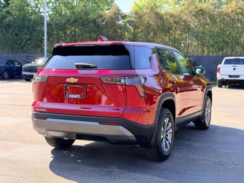 Used 2026 Chevrolet Equinox LT FWD image 4