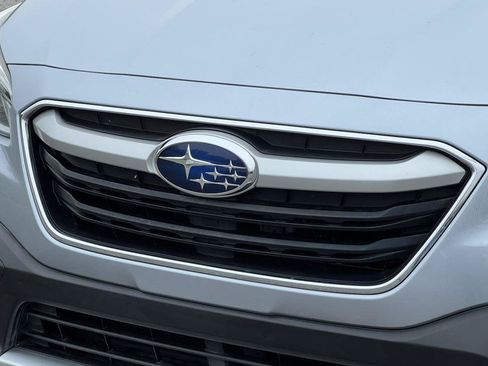 Used 2020 Subaru Outback Limited AWD/4WD image 8