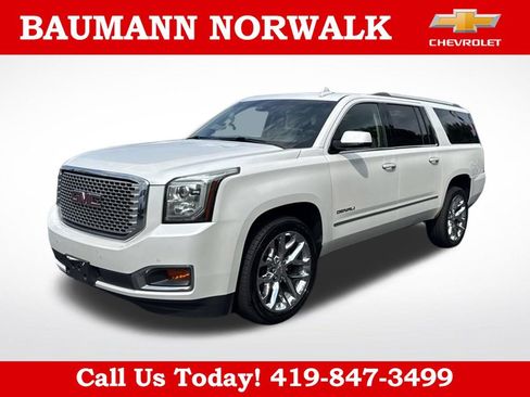 Used 2017 GMC Yukon XL Denali w/ Open Road Package AWD/4WD image 3