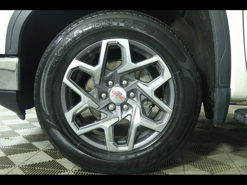 Used 2022 GMC Sierra 1500 SLT w/ SLT Convenience Package image 13