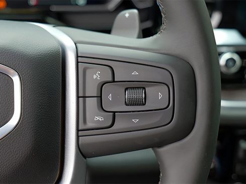 New 2026 GMC Sierra 1500 SLT image 13