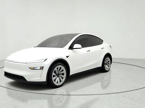 Used 2026 Tesla Model Y AWD image 1