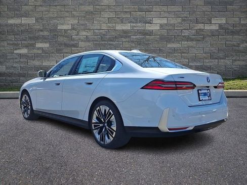 New 2026 BMW 530i xDrive AWD/4WD image 4