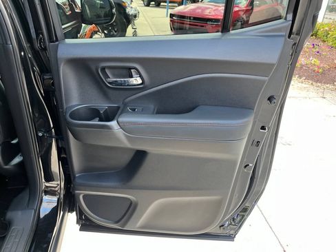Used 2025 Honda Ridgeline Black Edition image 28