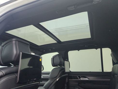 New 2026 Jeep Grand Wagoneer Summit AWD/4WD image 29
